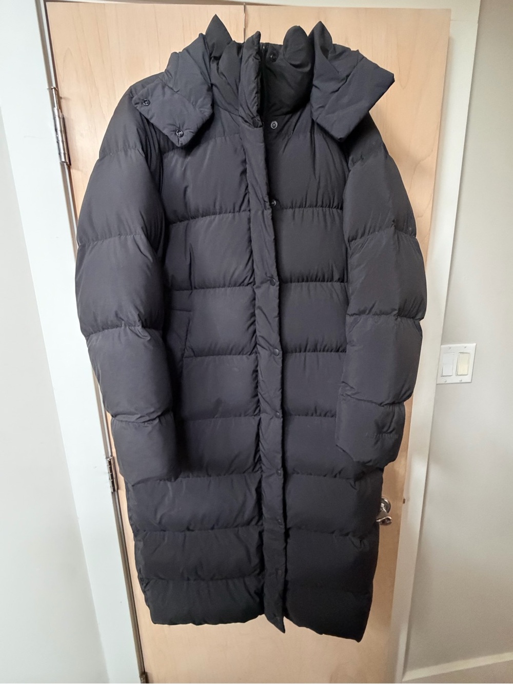 Lululemon Wonderpuff Size 12
